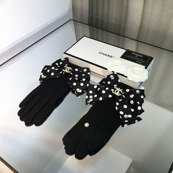 None Tops - Chanel Black Gloves with Polka Dot Bow